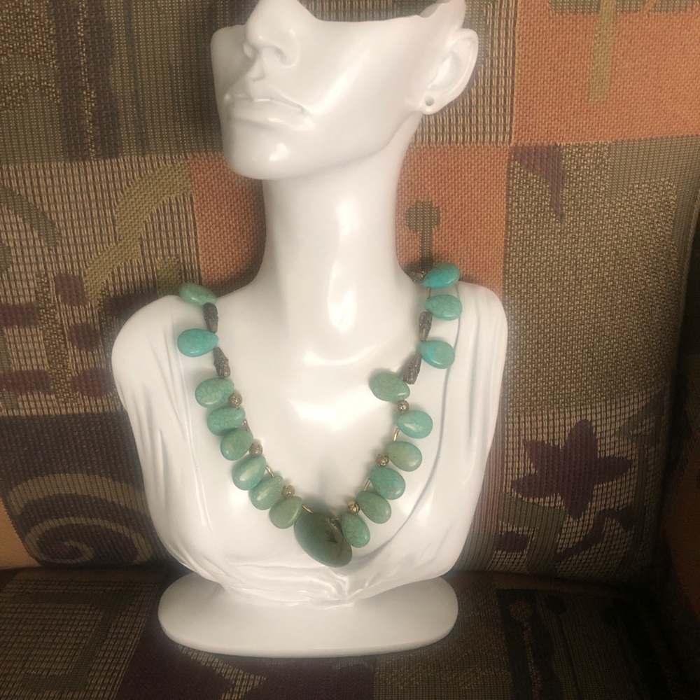 Vintage Elegant Turquoise Necklace